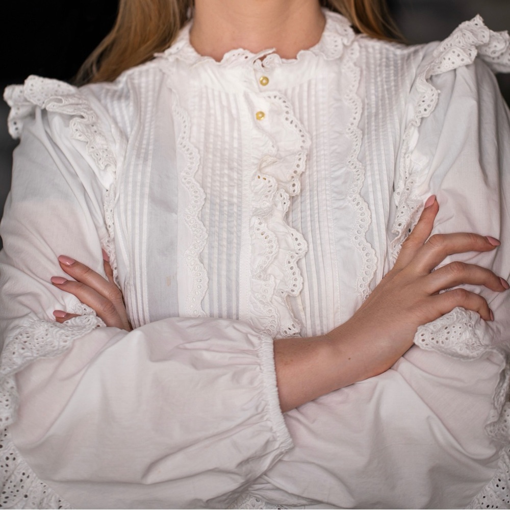 Ulla Johnson beautiful lace crop blouse/shirt, pre-loved , gently used.